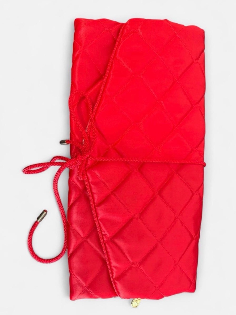 Adrienne Vittadini Quilted Red Drawstring Cosmetic Roll-Up